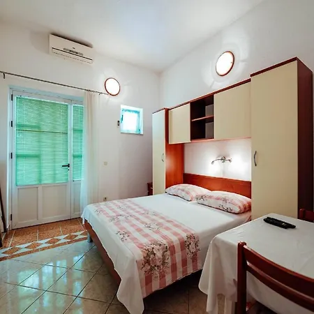 Pezo - Tina 1 Baška Voda