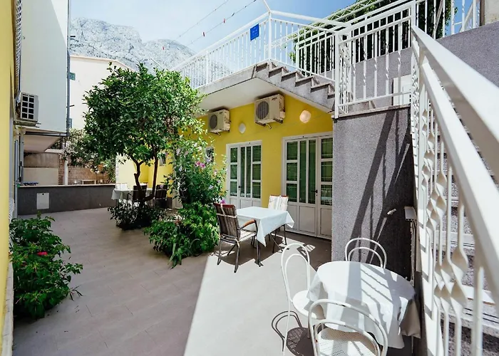 Pezo - Tina 1 * Baška Voda