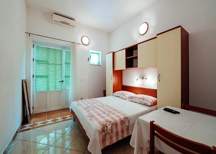 Pezo - Tina 1 Baška Voda